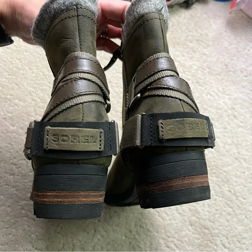 Sorel Lolla Ankle Boot Green Buckle 10